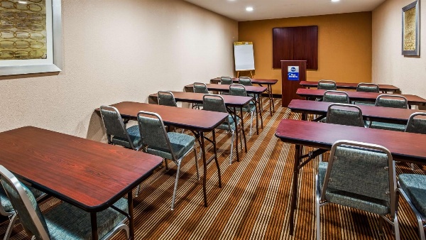 Best Western Cape Cod Hotel image 4